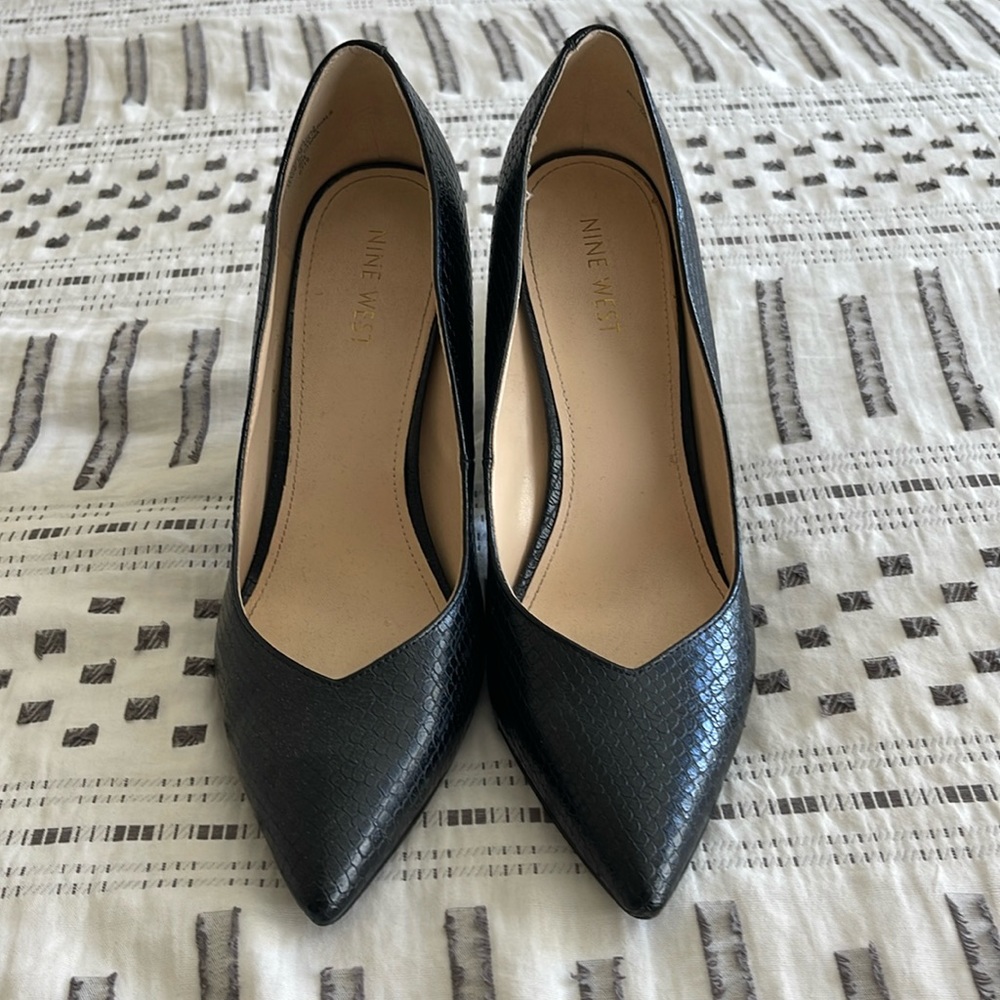 Nine West - Black pumps like new